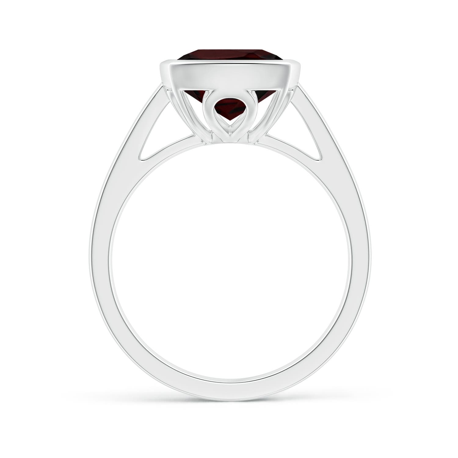 A - Garnet / 4.5 CT / 14 KT White Gold