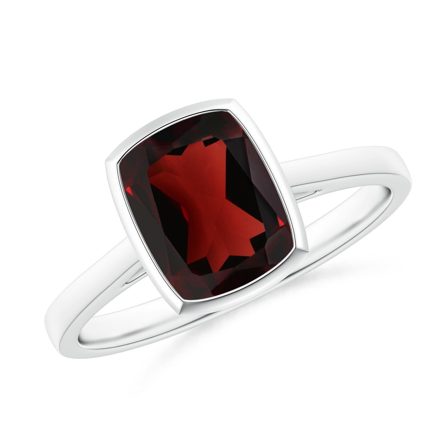 AA - Garnet / 2.9 CT / 14 KT White Gold