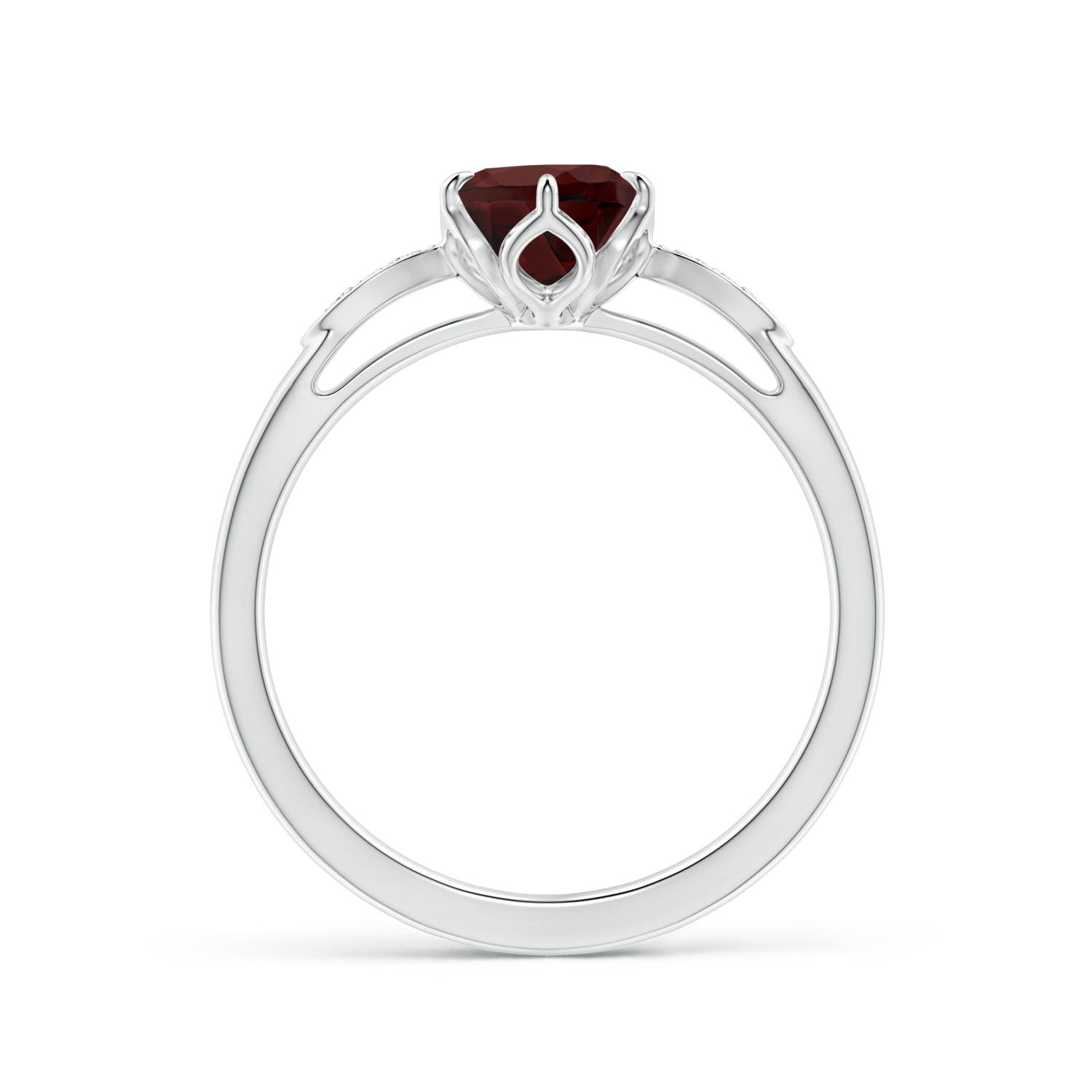 AA - Garnet / 1.54 CT / 14 KT White Gold