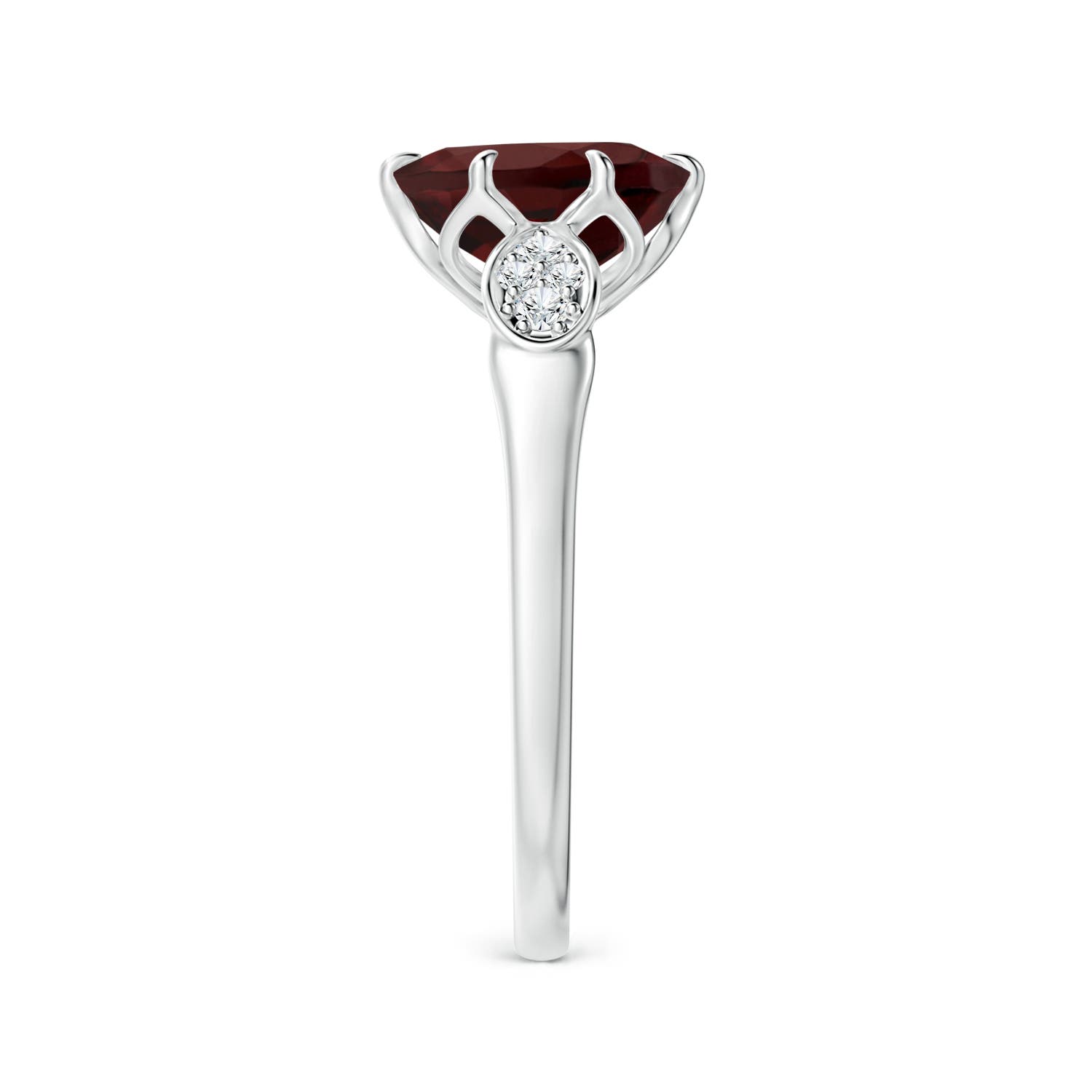 AA - Garnet / 2.11 CT / 14 KT White Gold