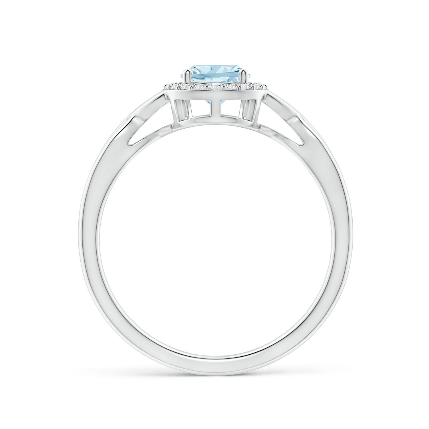 AA - Aquamarine / 0.68 CT / 14 KT White Gold