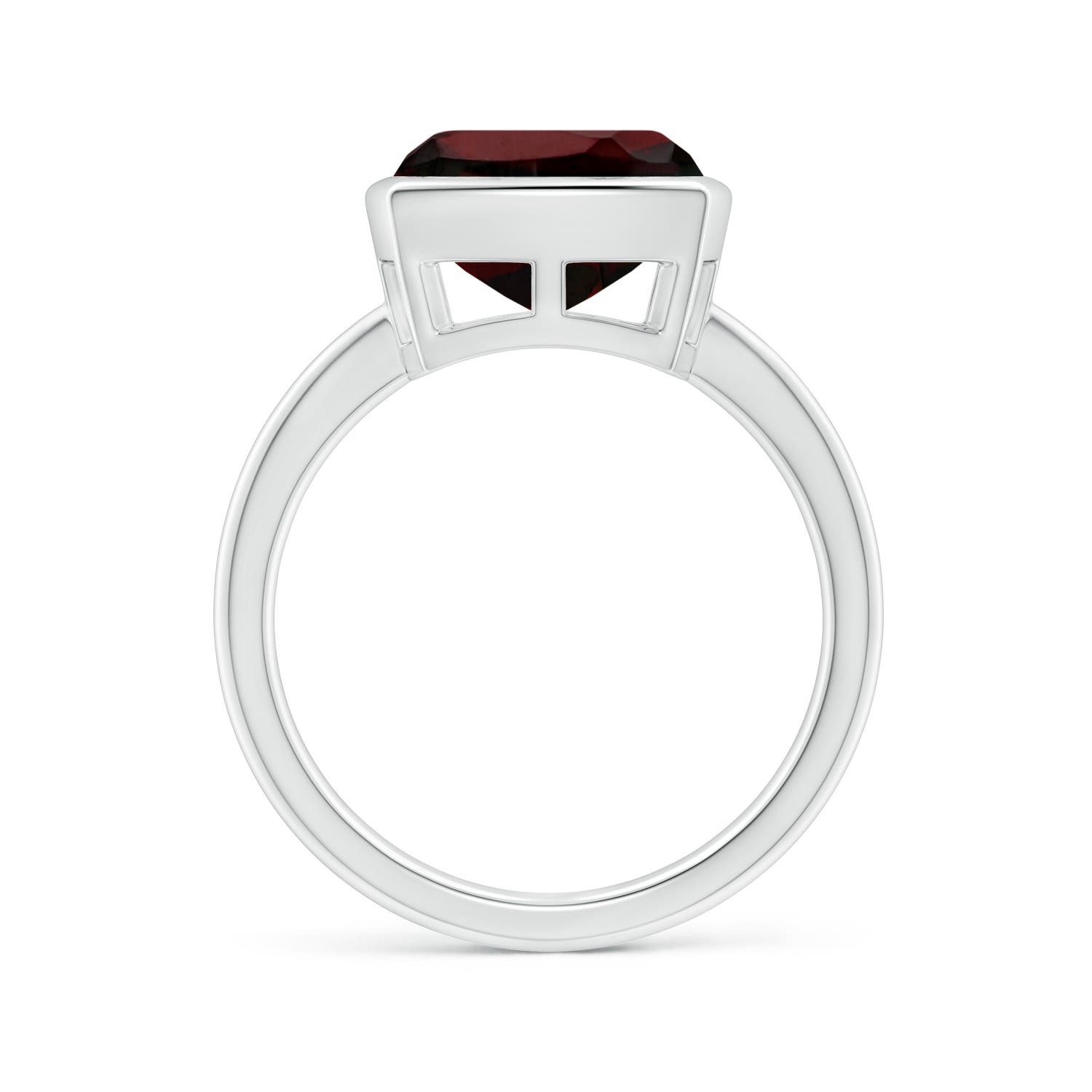 AA - Garnet / 4.2 CT / 14 KT White Gold