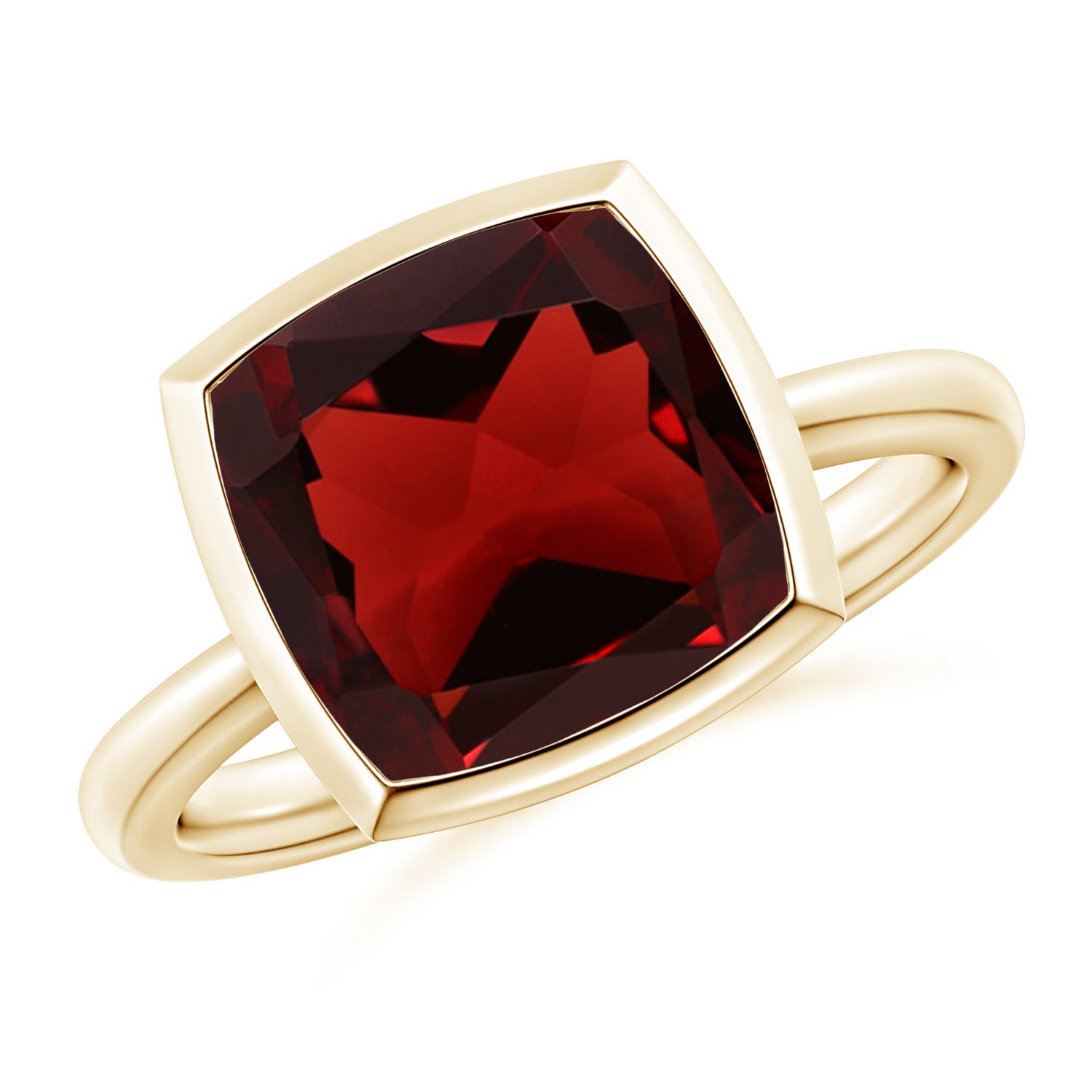 AAA - Garnet / 4.2 CT / 14 KT Yellow Gold