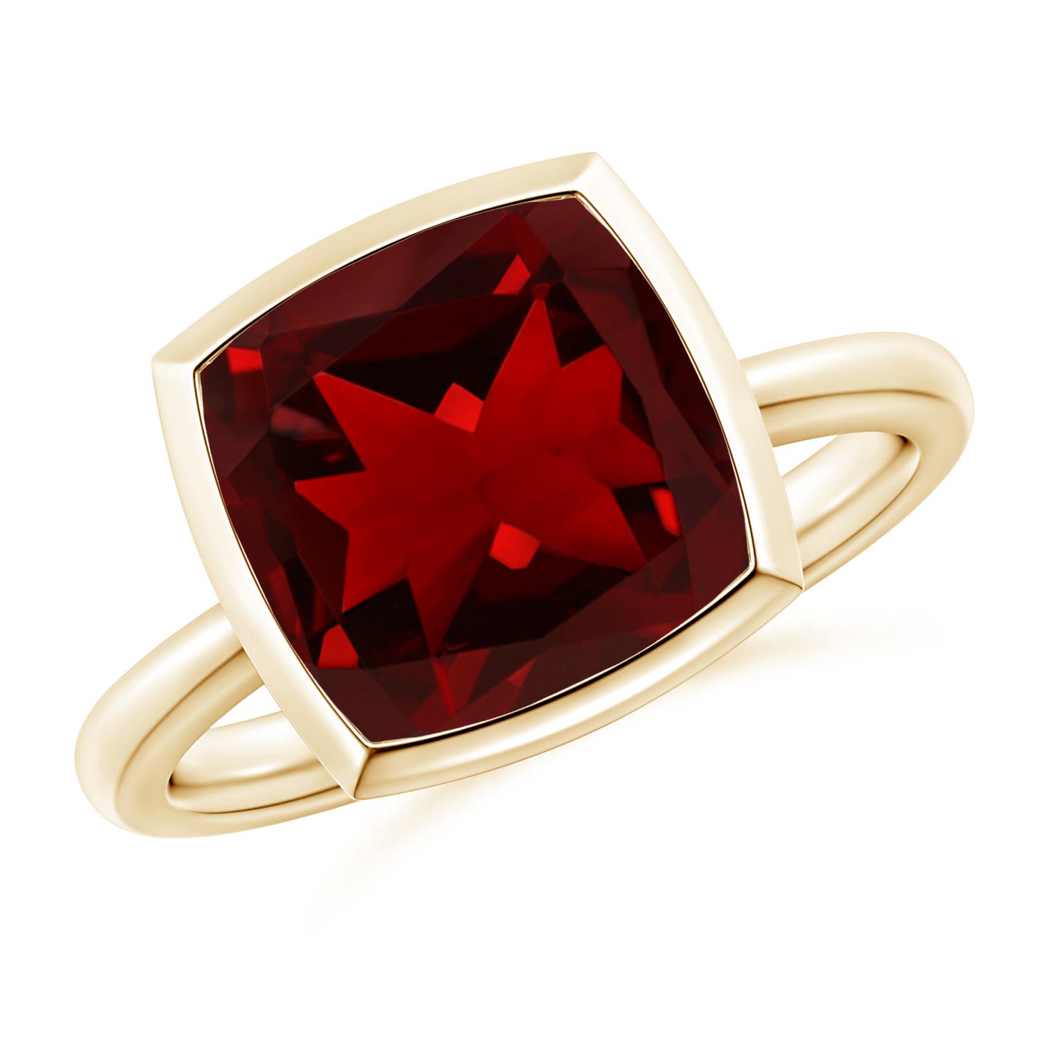 AAAA - Garnet / 4.2 CT / 14 KT Yellow Gold