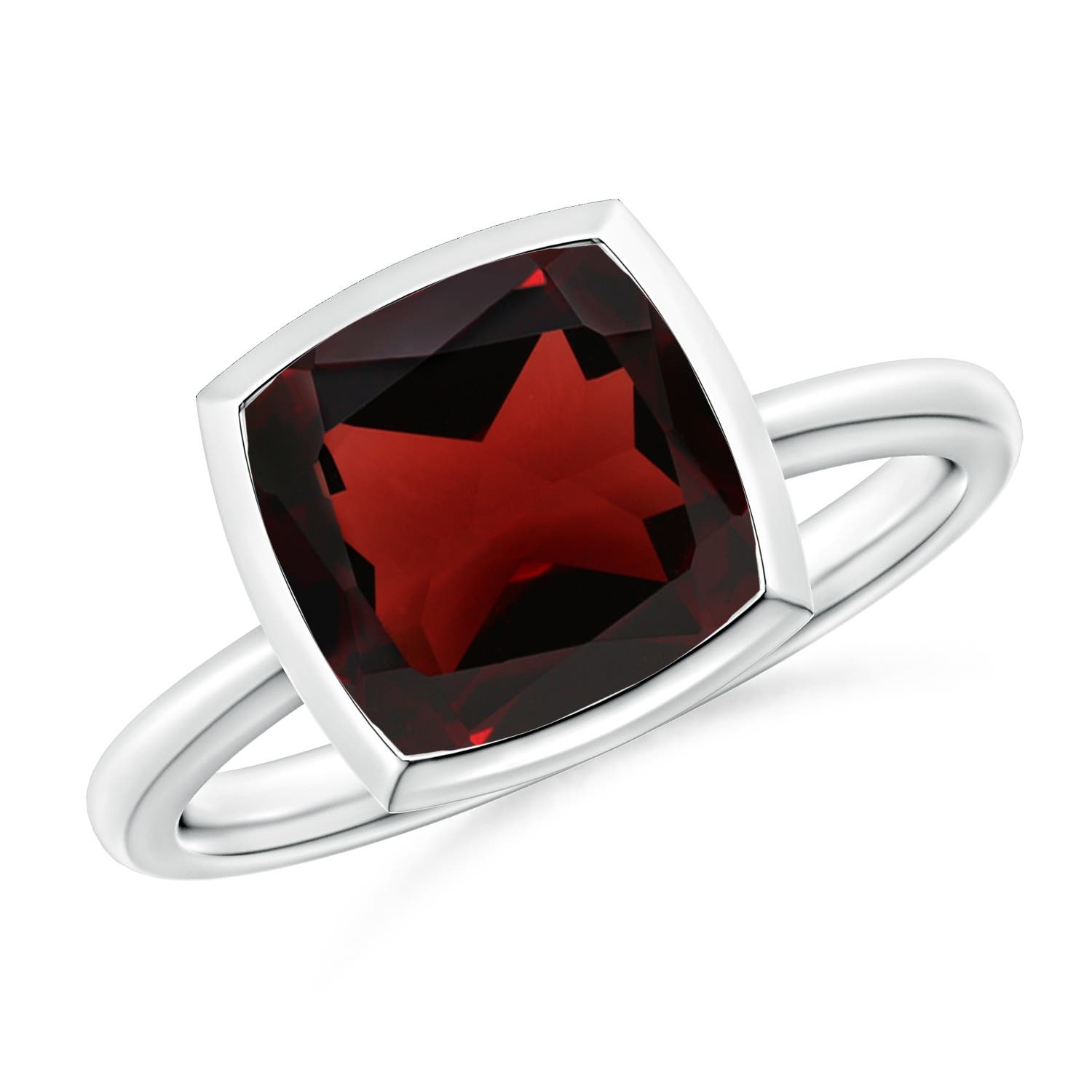 AA - Garnet / 3.6 CT / 14 KT White Gold