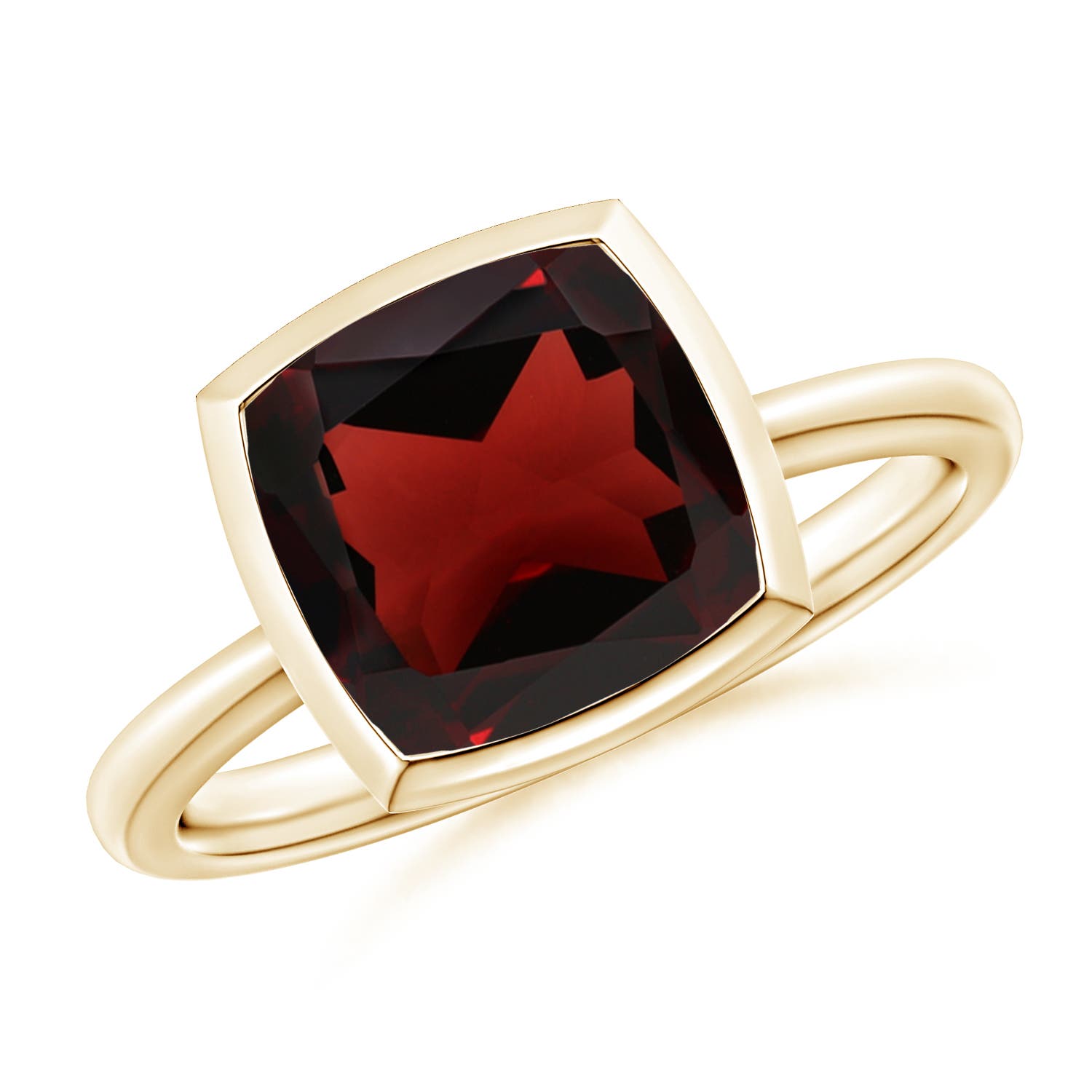 AA - Garnet / 3.6 CT / 14 KT Yellow Gold