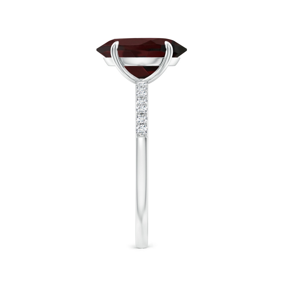 11x9mm A Claw-Set Oval Garnet Ring with Diamonds in P950 Platinum side-2