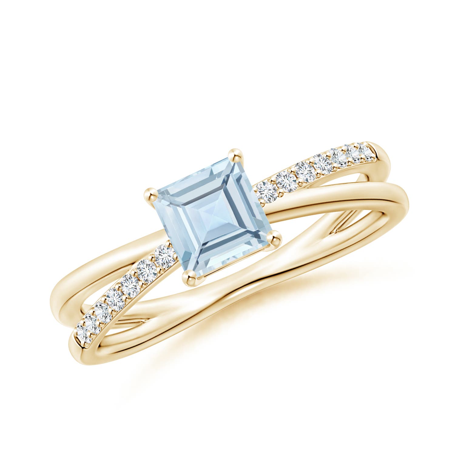 AA - Aquamarine / 0.72 CT / 14 KT Yellow Gold