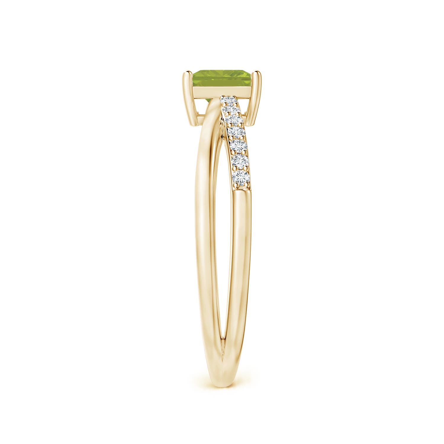 AA - Peridot / 0.82 CT / 14 KT Yellow Gold