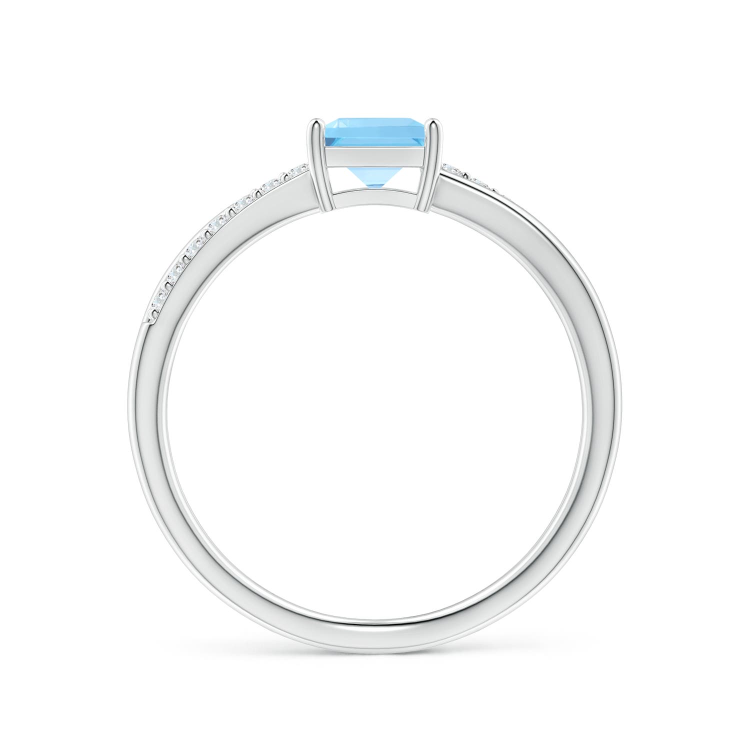 A - Swiss Blue Topaz / 0.92 CT / 14 KT White Gold