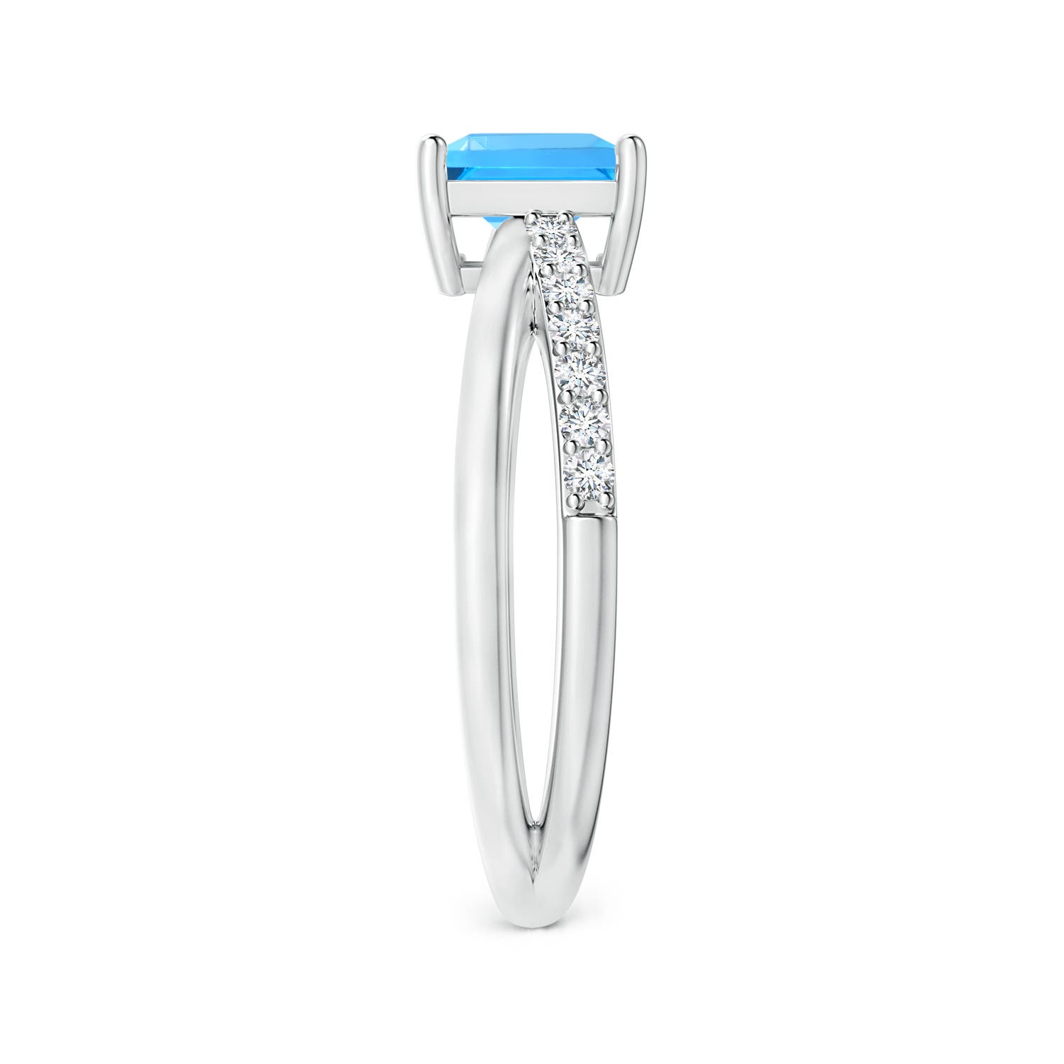 AAAA - Swiss Blue Topaz / 1.55 CT / 14 KT White Gold