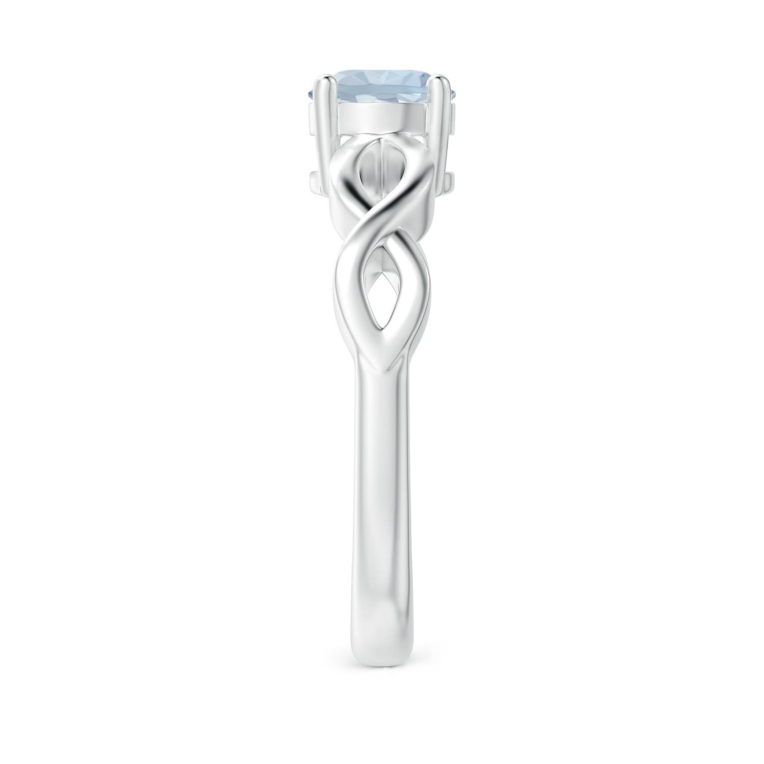 A - Aquamarine / 0.72 CT / 14 KT White Gold