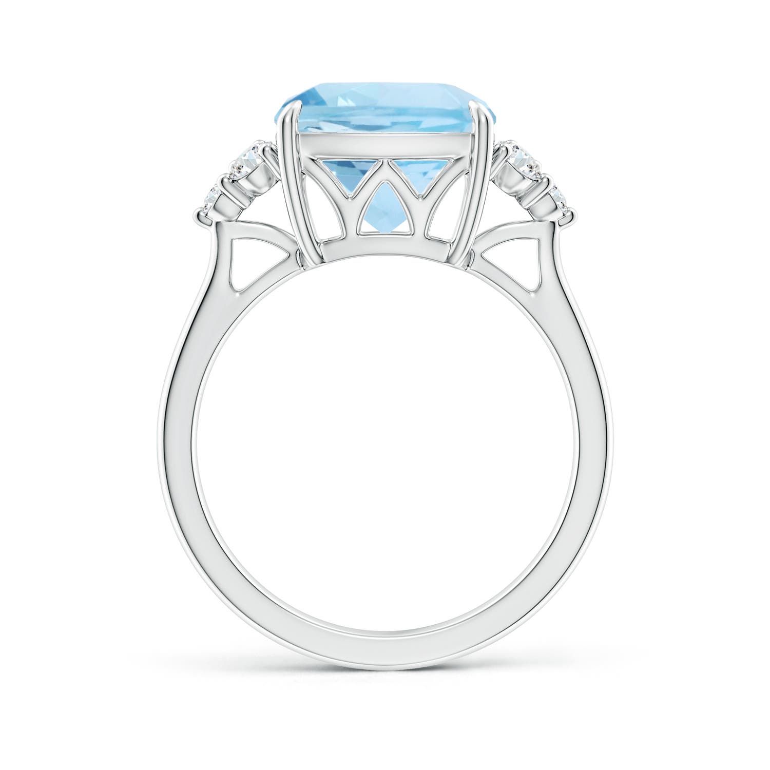 AAA - Aquamarine / 3.85 CT / 14 KT White Gold