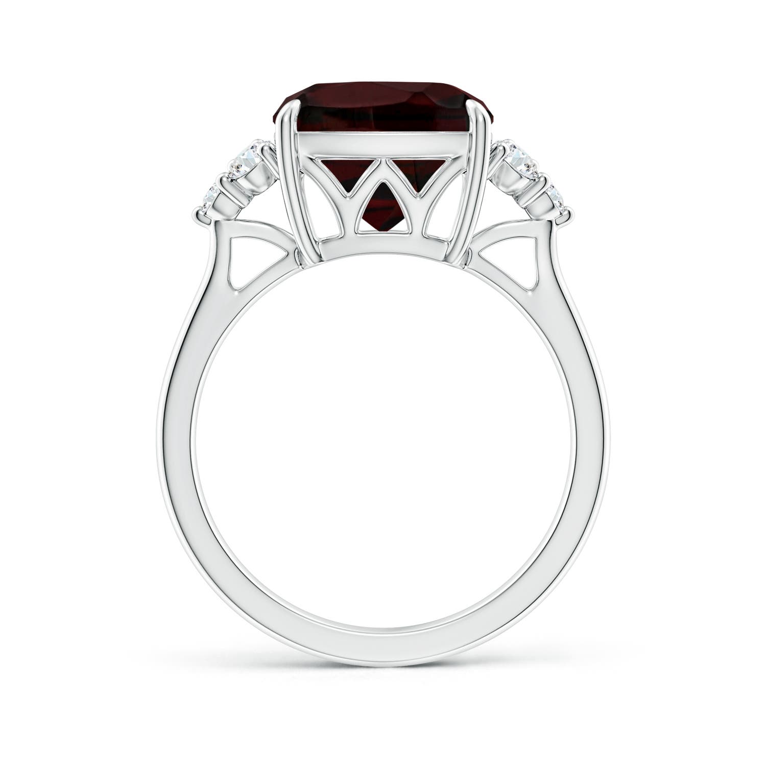 A - Garnet / 4.55 CT / 14 KT White Gold