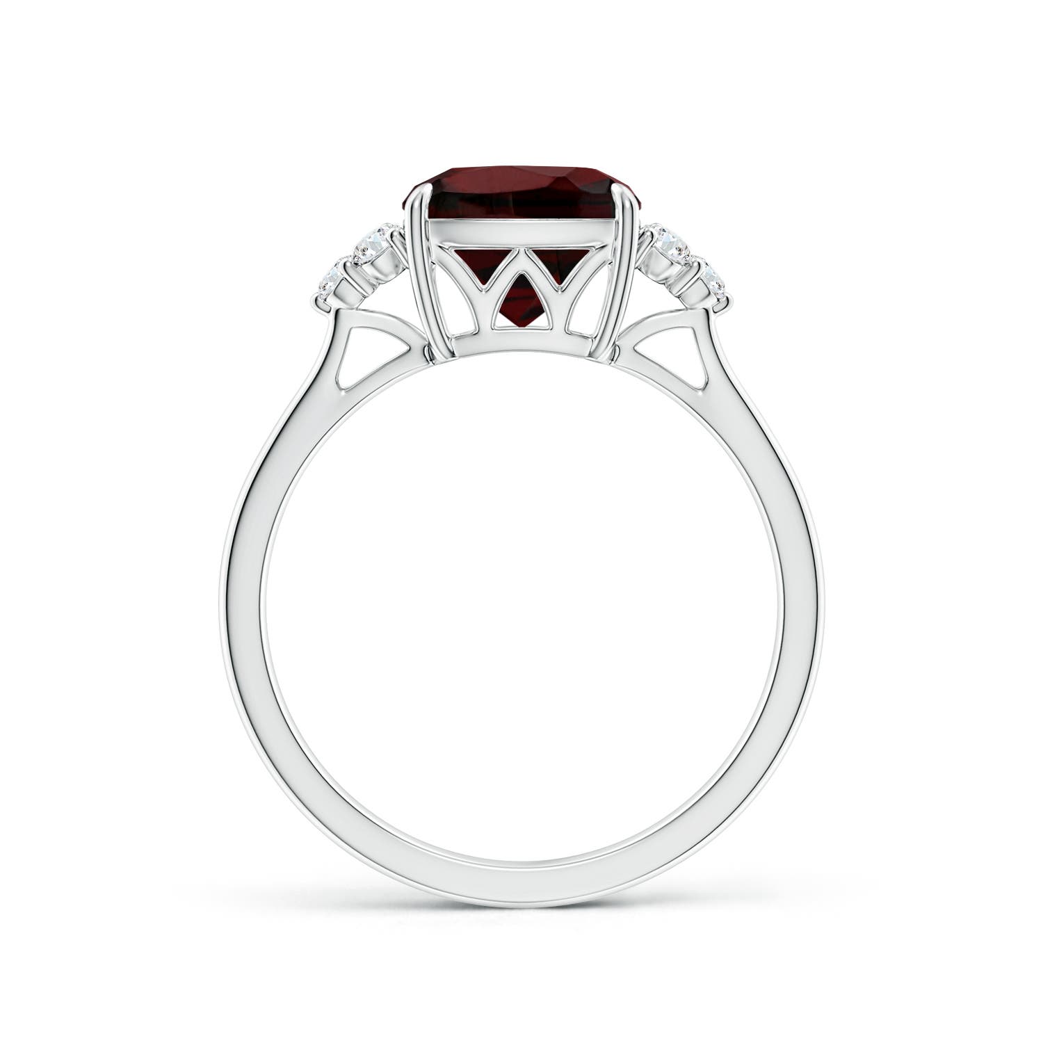 AA - Garnet / 2.71 CT / 14 KT White Gold