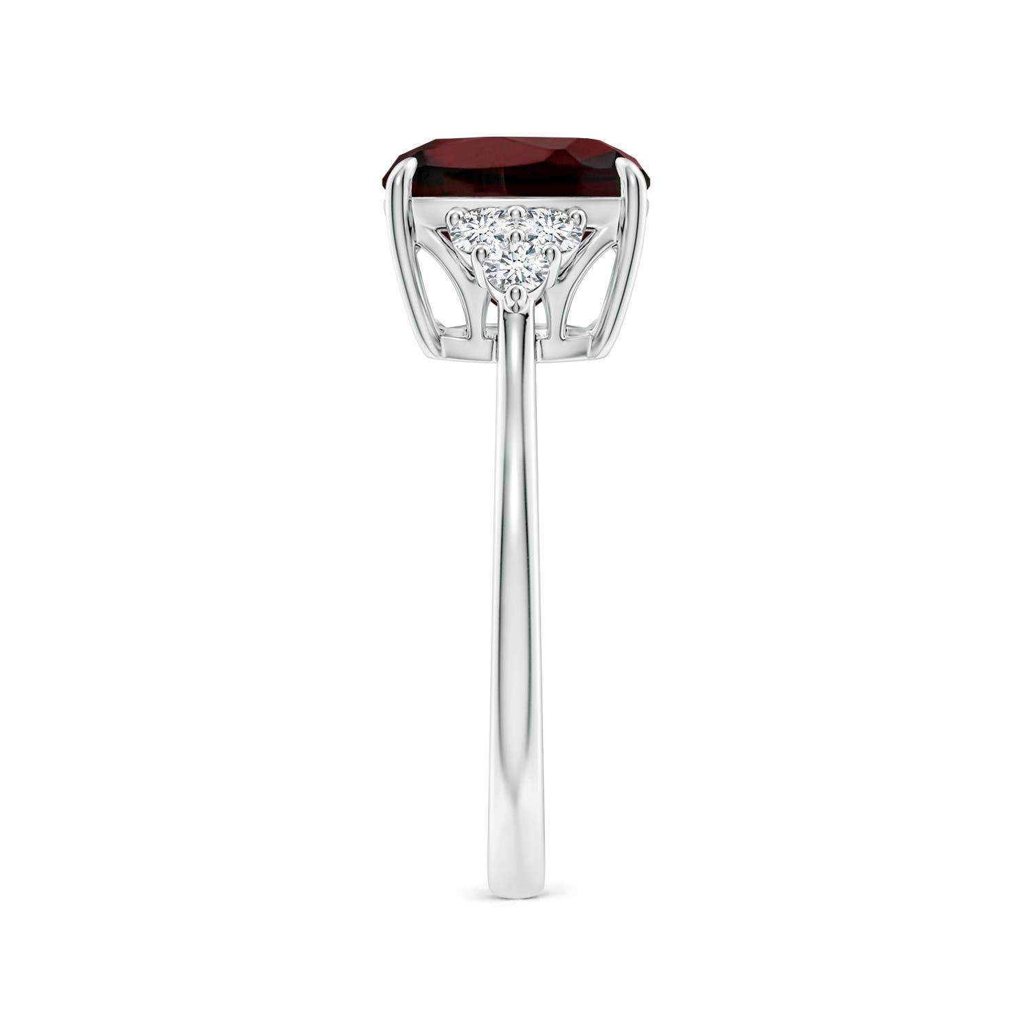 AA - Garnet / 3.86 CT / 14 KT White Gold