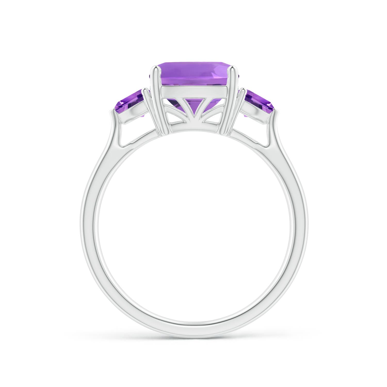 AA - Amethyst / 2.6 CT / 14 KT White Gold