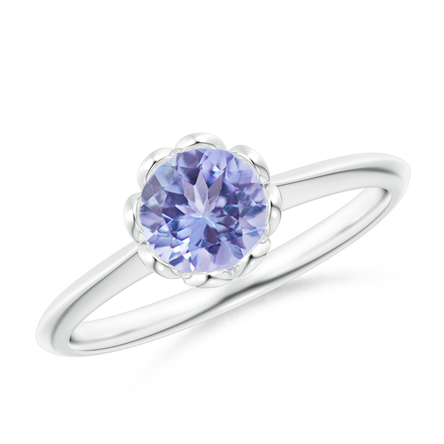 A - Tanzanite / 0.9 CT / 14 KT White Gold