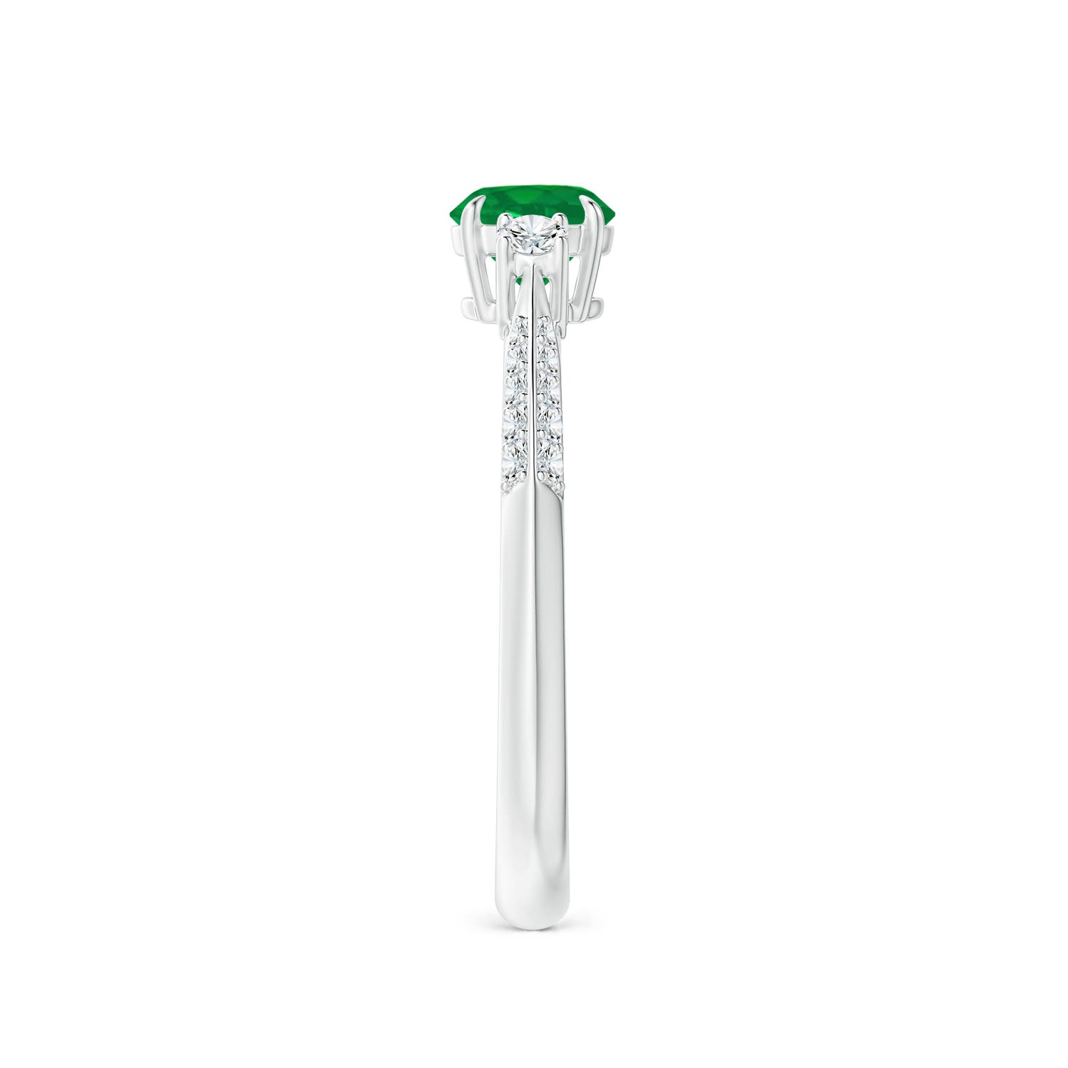 AA - Emerald / 0.7 CT / 14 KT White Gold