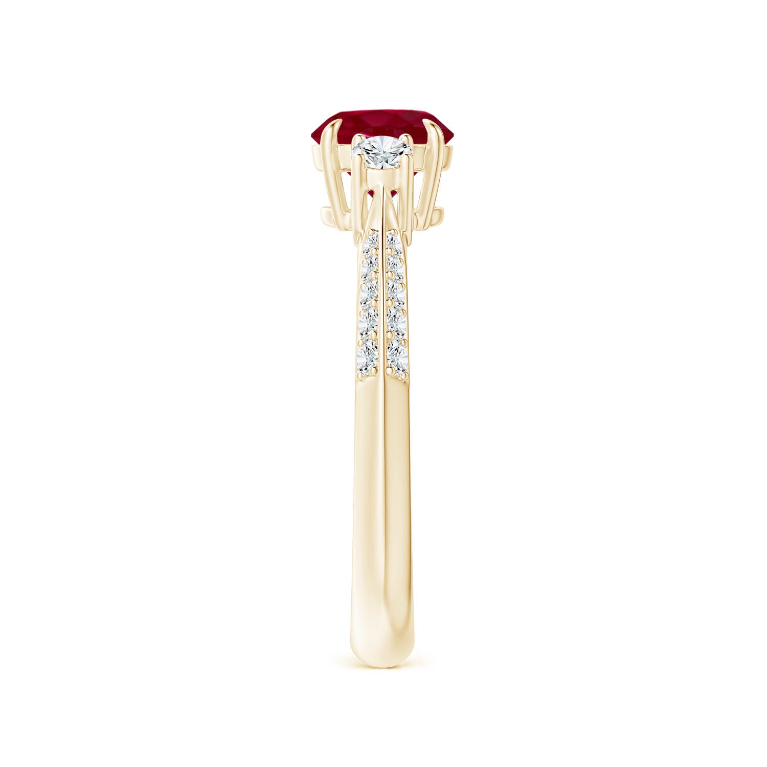 AA - Ruby / 1.35 CT / 14 KT Yellow Gold