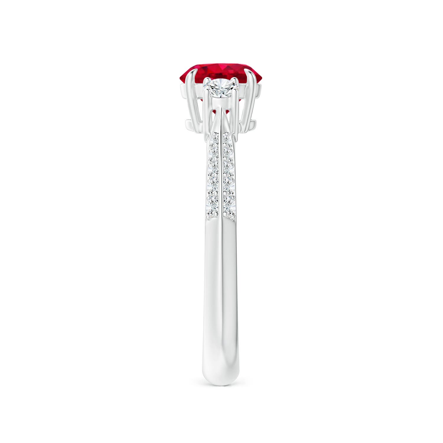 AAA - Ruby / 1.35 CT / 14 KT White Gold