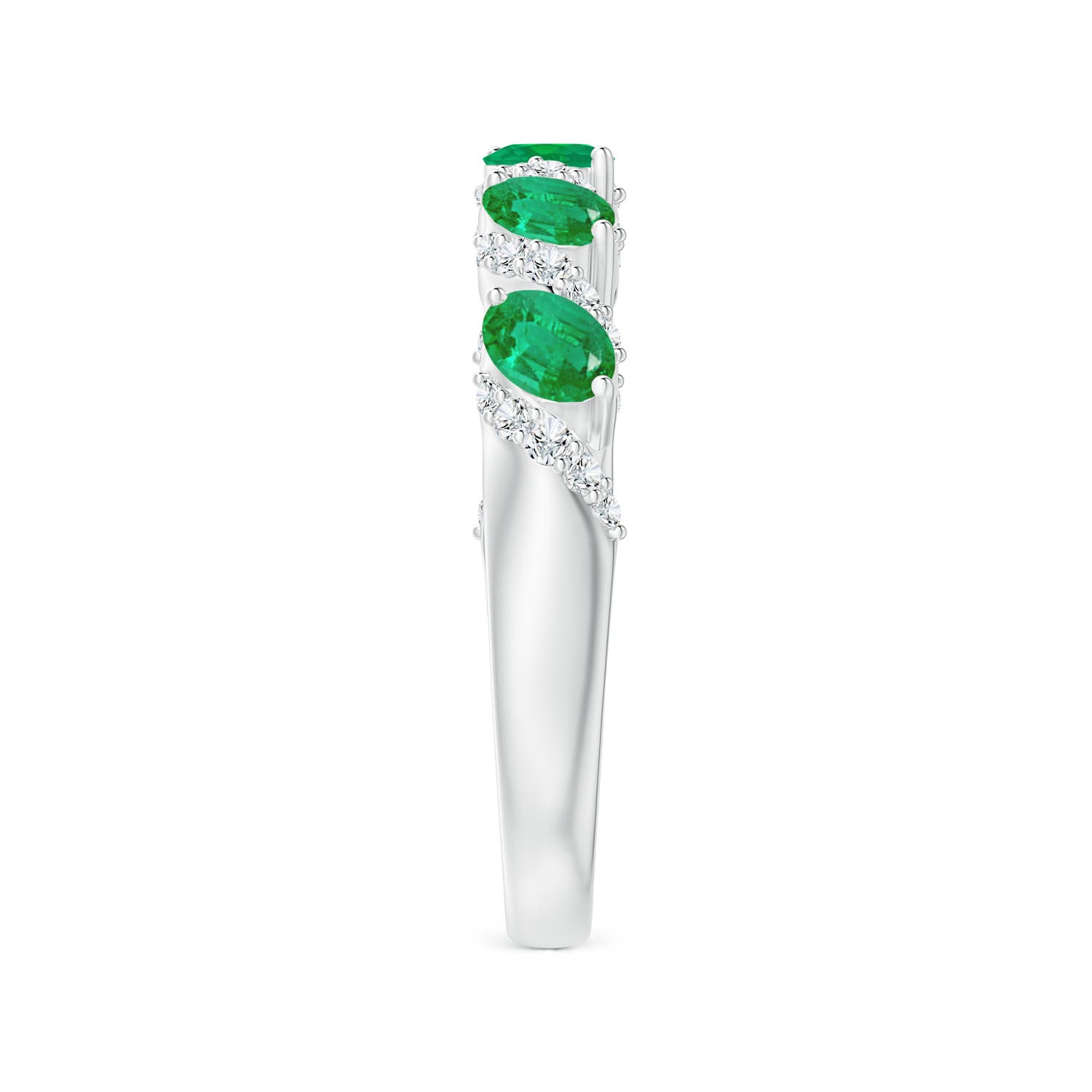 AA - Emerald / 0.78 CT / 14 KT White Gold