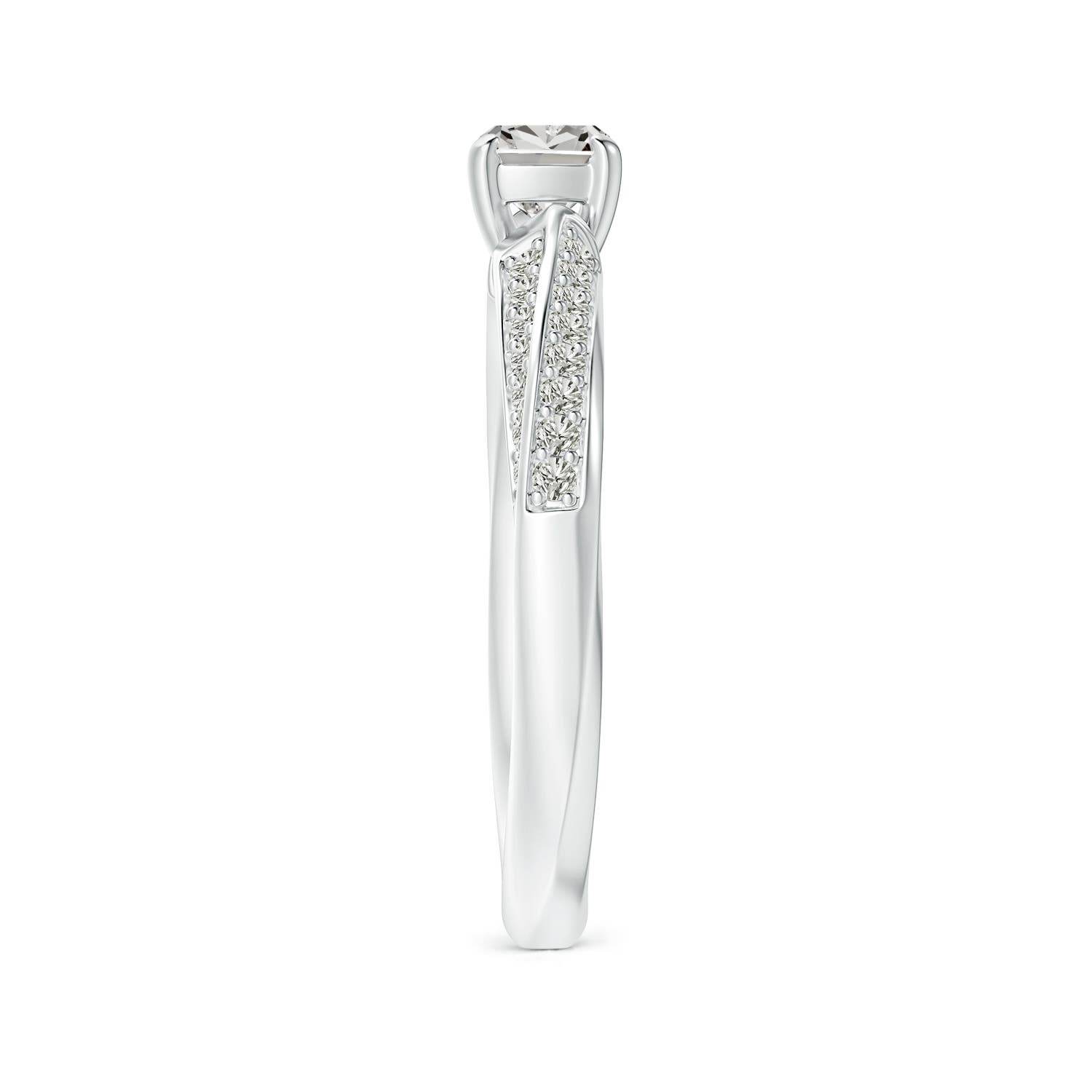 K, I3 / 0.66 CT / 14 KT White Gold