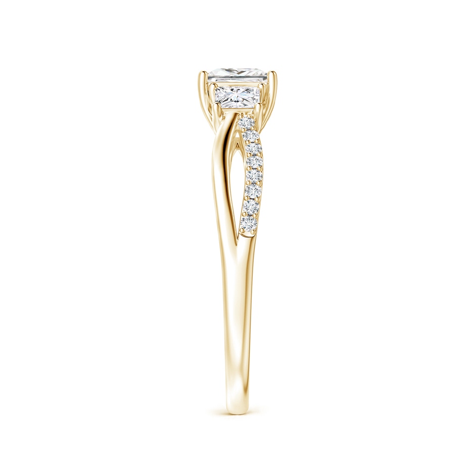4.6mm GVS2 Three Stone Princess-Cut Diamond Criss-Cross Shank Ring in Yellow Gold side-2