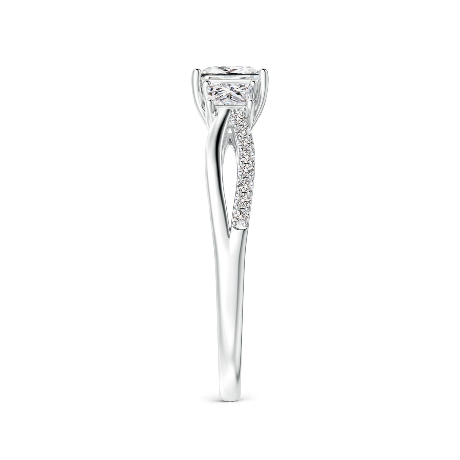 I-J, I1-I2 / 1.01 CT / 14 KT White Gold