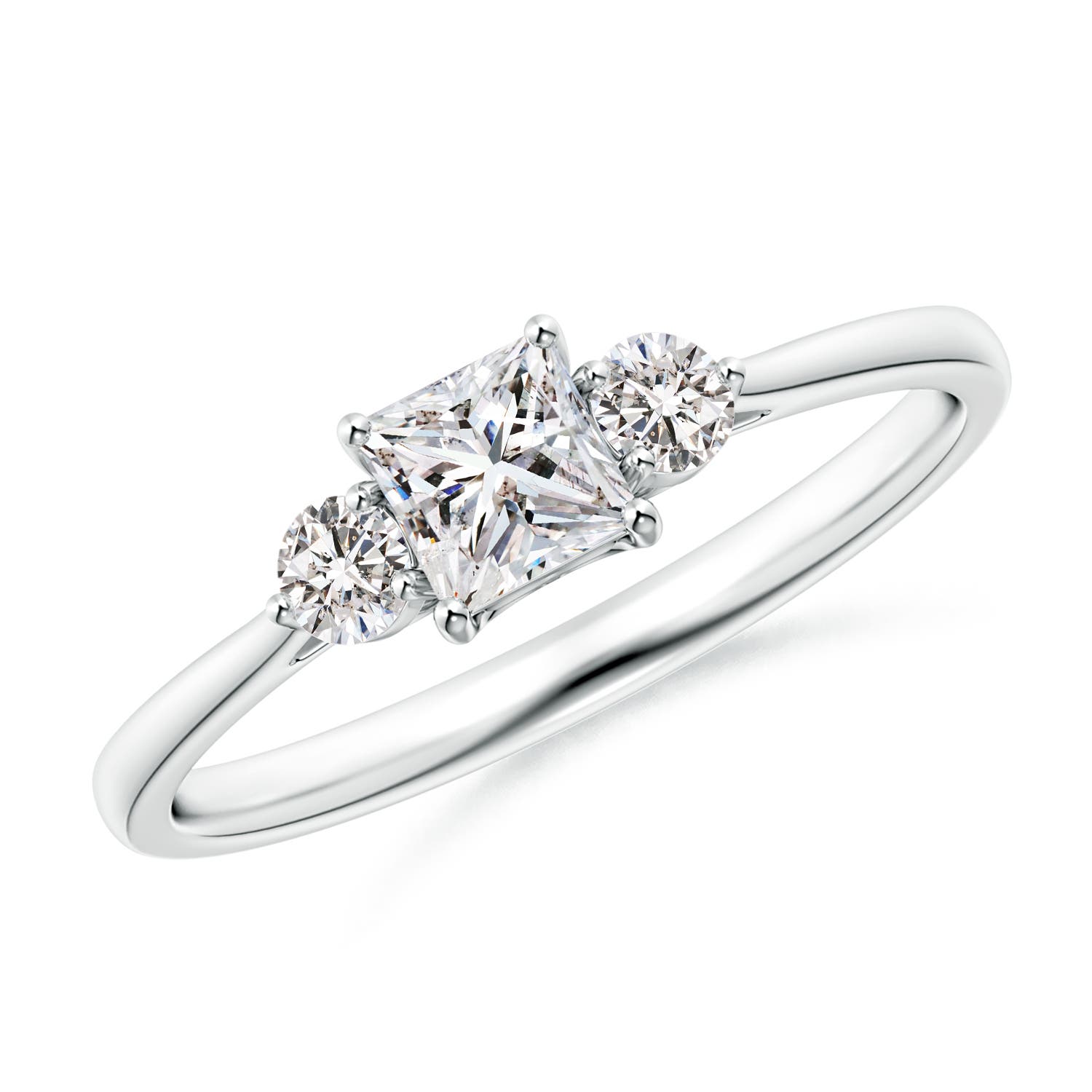 I-J, I1-I2 / 0.52 CT / 14 KT White Gold