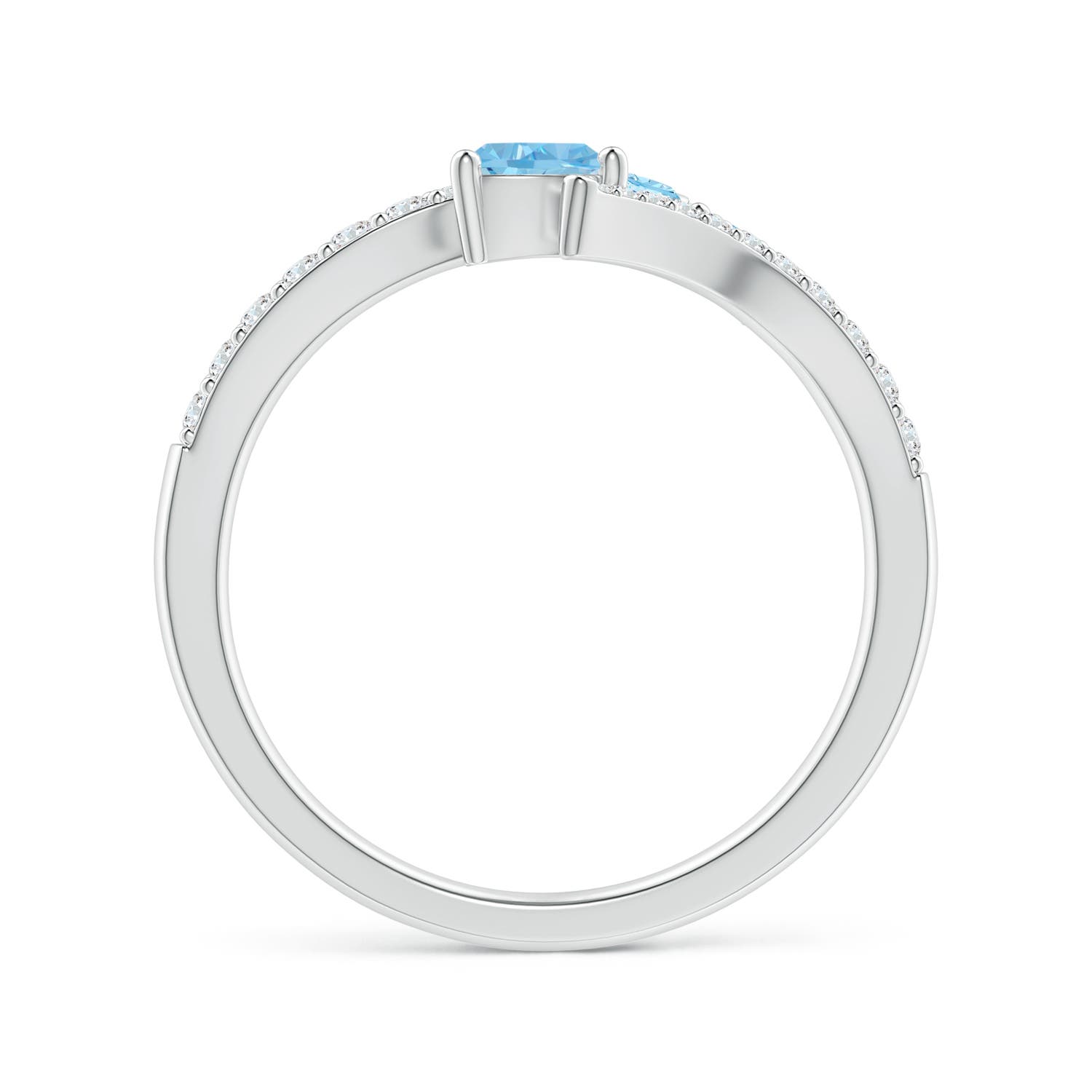 AAAA - Aquamarine / 0.67 CT / 14 KT White Gold