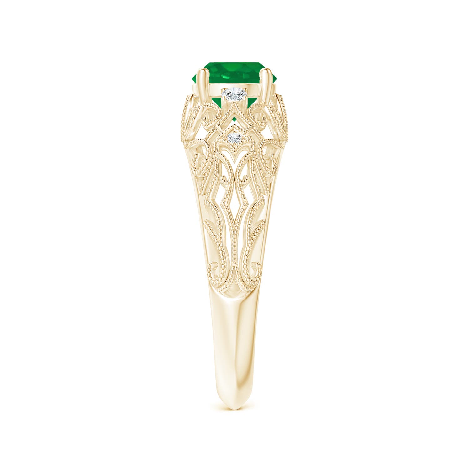 AA - Emerald / 0.82 CT / 14 KT Yellow Gold