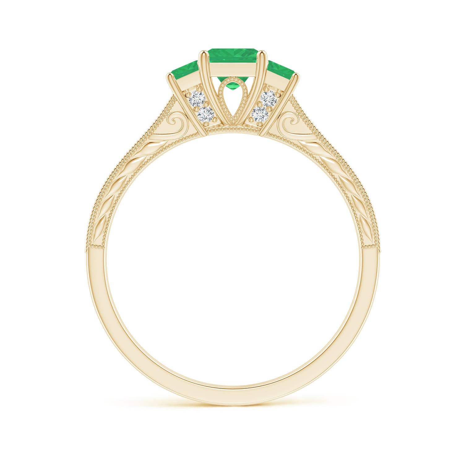 A - Emerald / 0.66 CT / 14 KT Yellow Gold