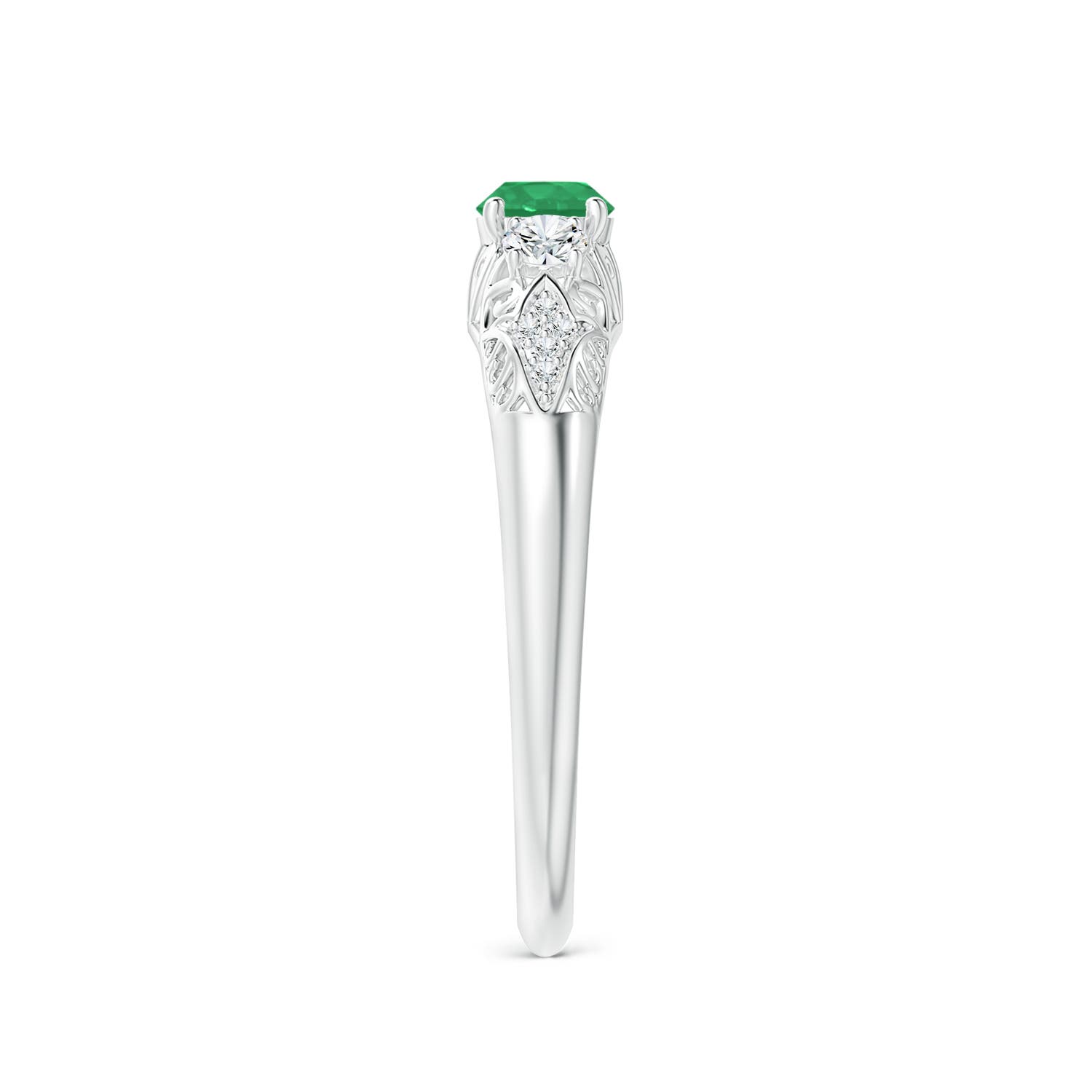 A - Emerald / 0.43 CT / 14 KT White Gold