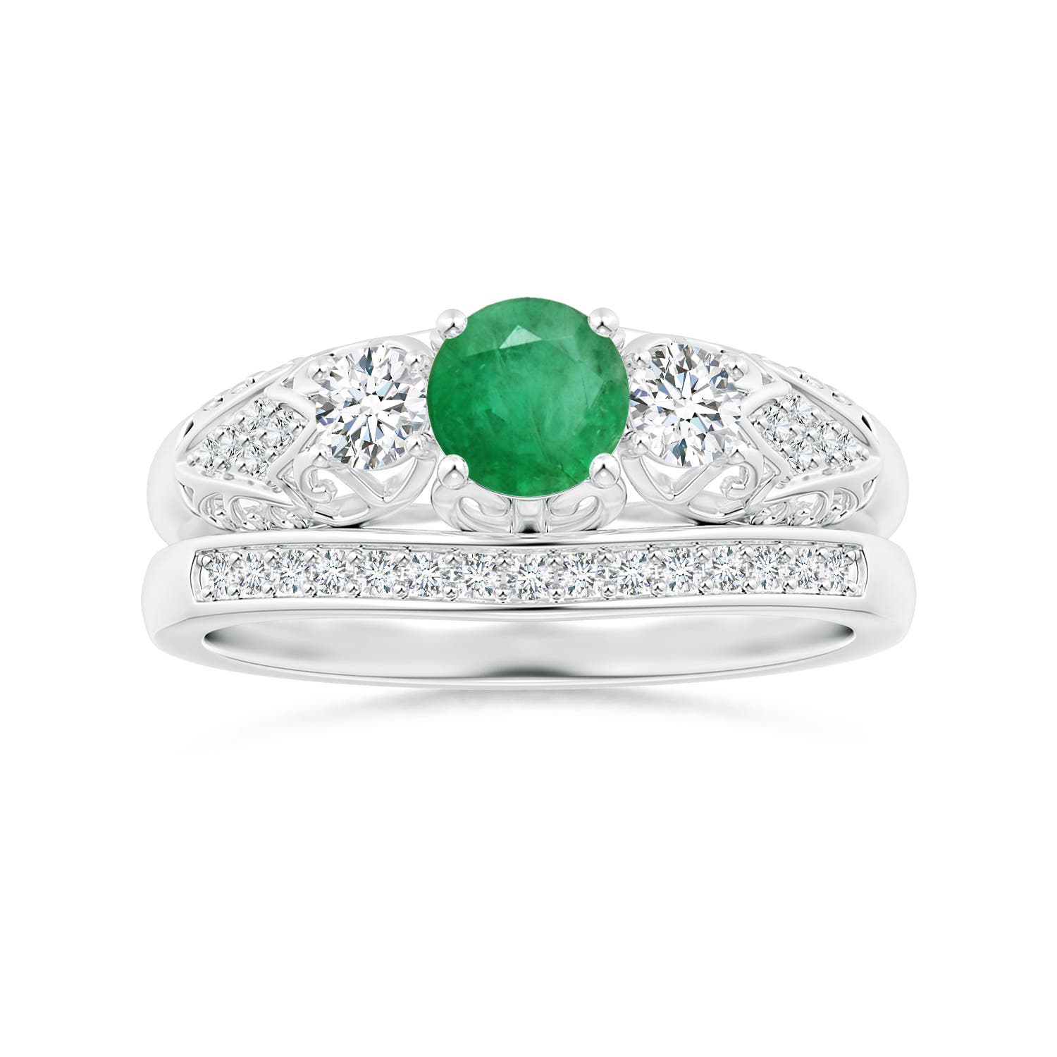 A - Emerald / 0.72 CT / 14 KT White Gold