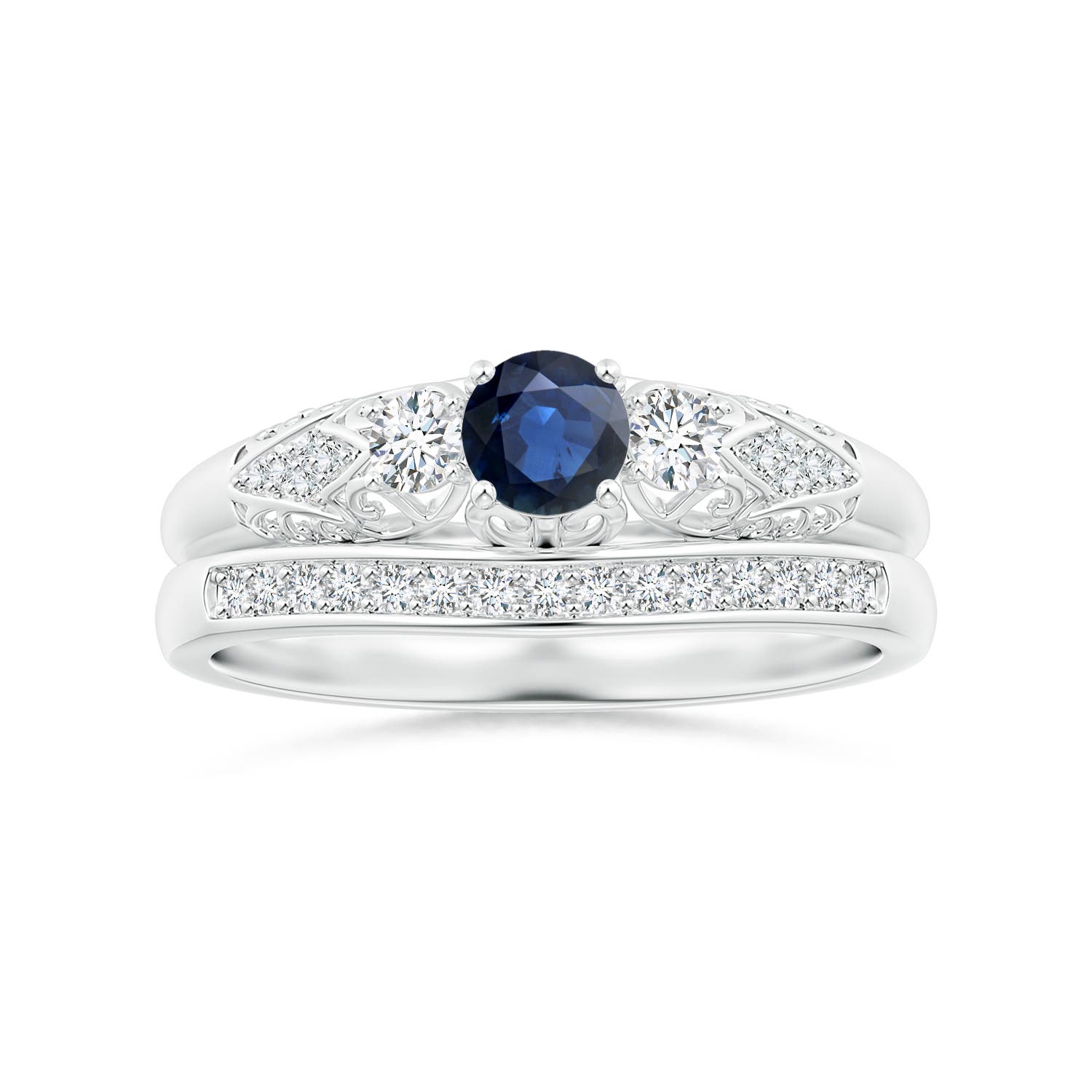 AA - Blue Sapphire / 0.52 CT / 14 KT White Gold