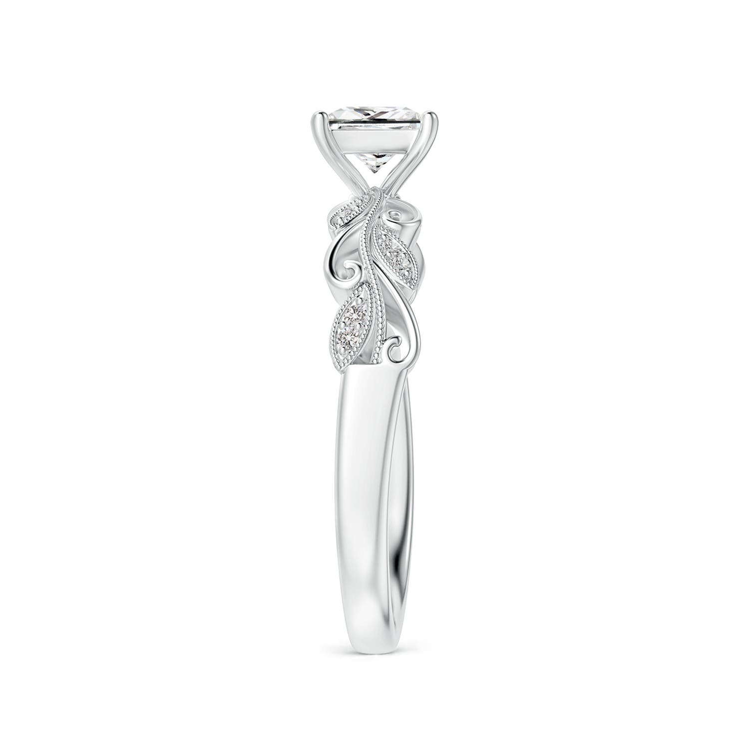 I-J, I1-I2 / 0.61 CT / 14 KT White Gold