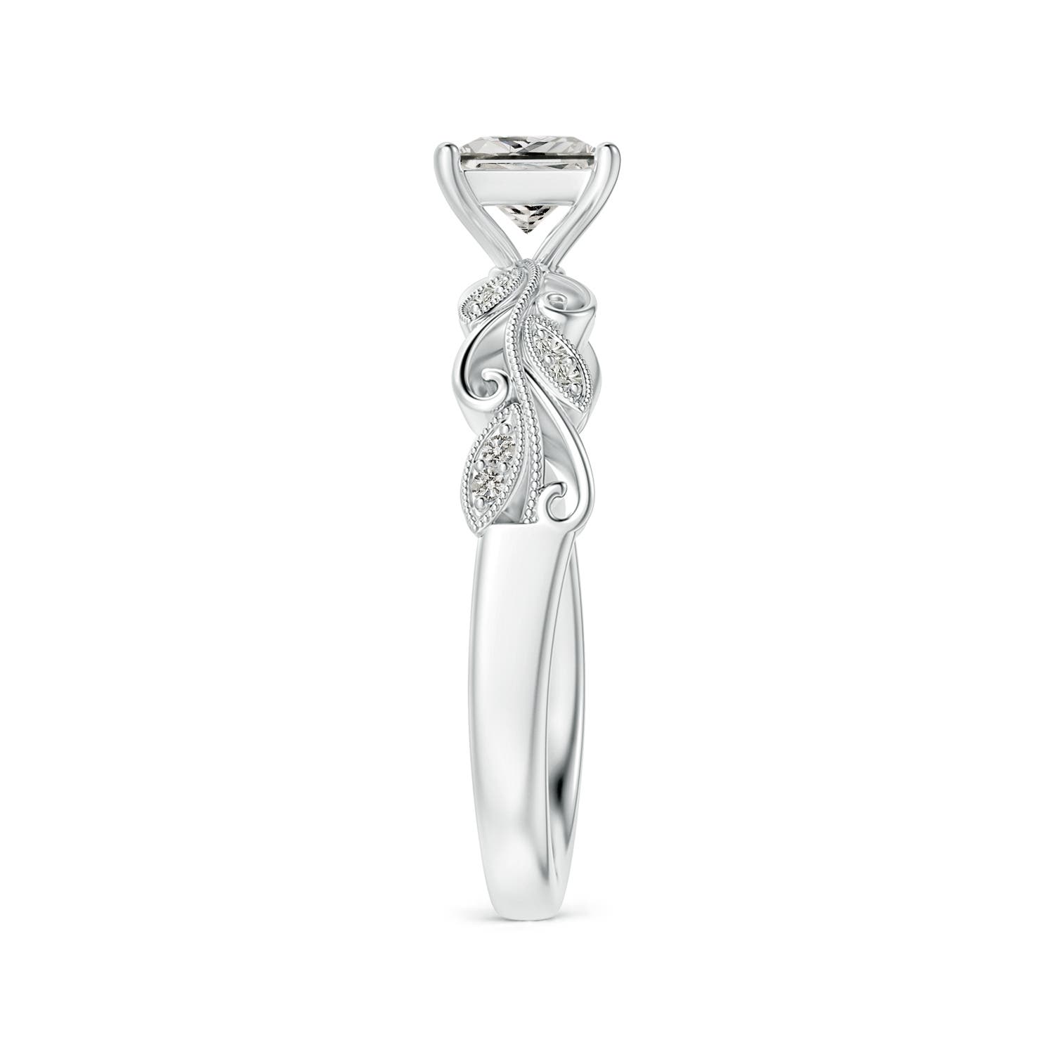 K, I3 / 0.77 CT / 14 KT White Gold