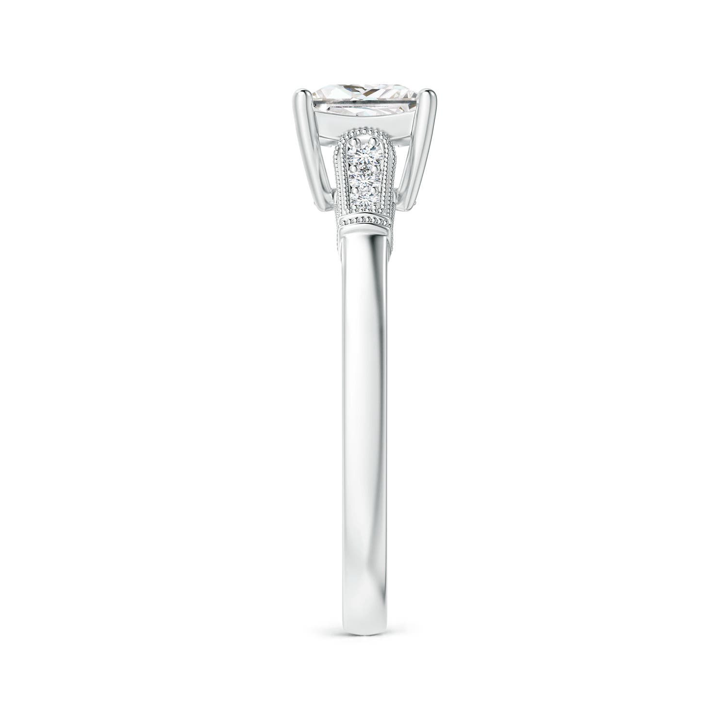 G, VS2 / 0.98 CT / 14 KT White Gold