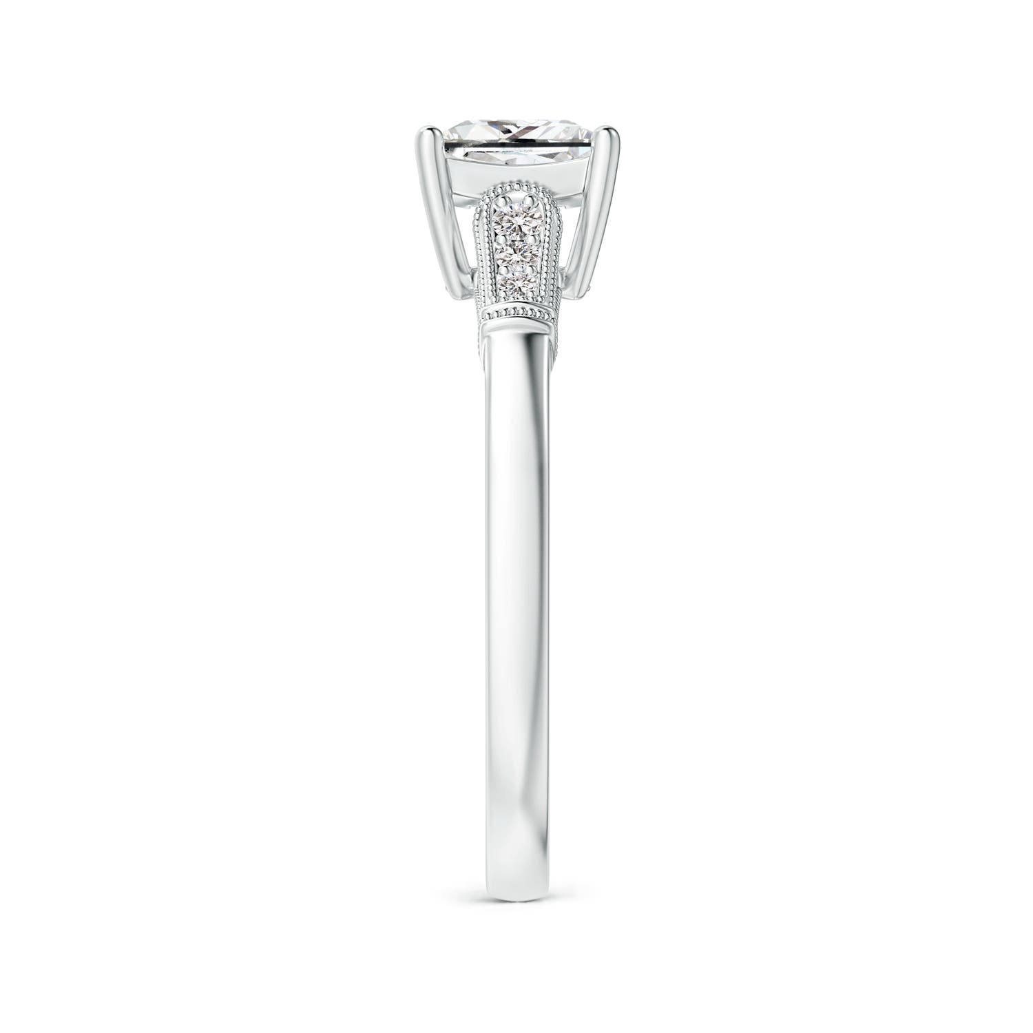 I-J, I1-I2 / 0.98 CT / 14 KT White Gold