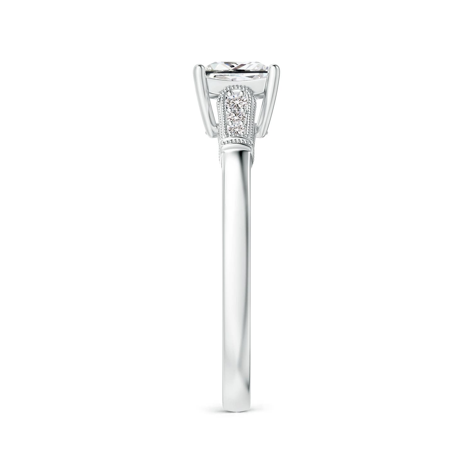 I-J, I1-I2 / 0.76 CT / 14 KT White Gold