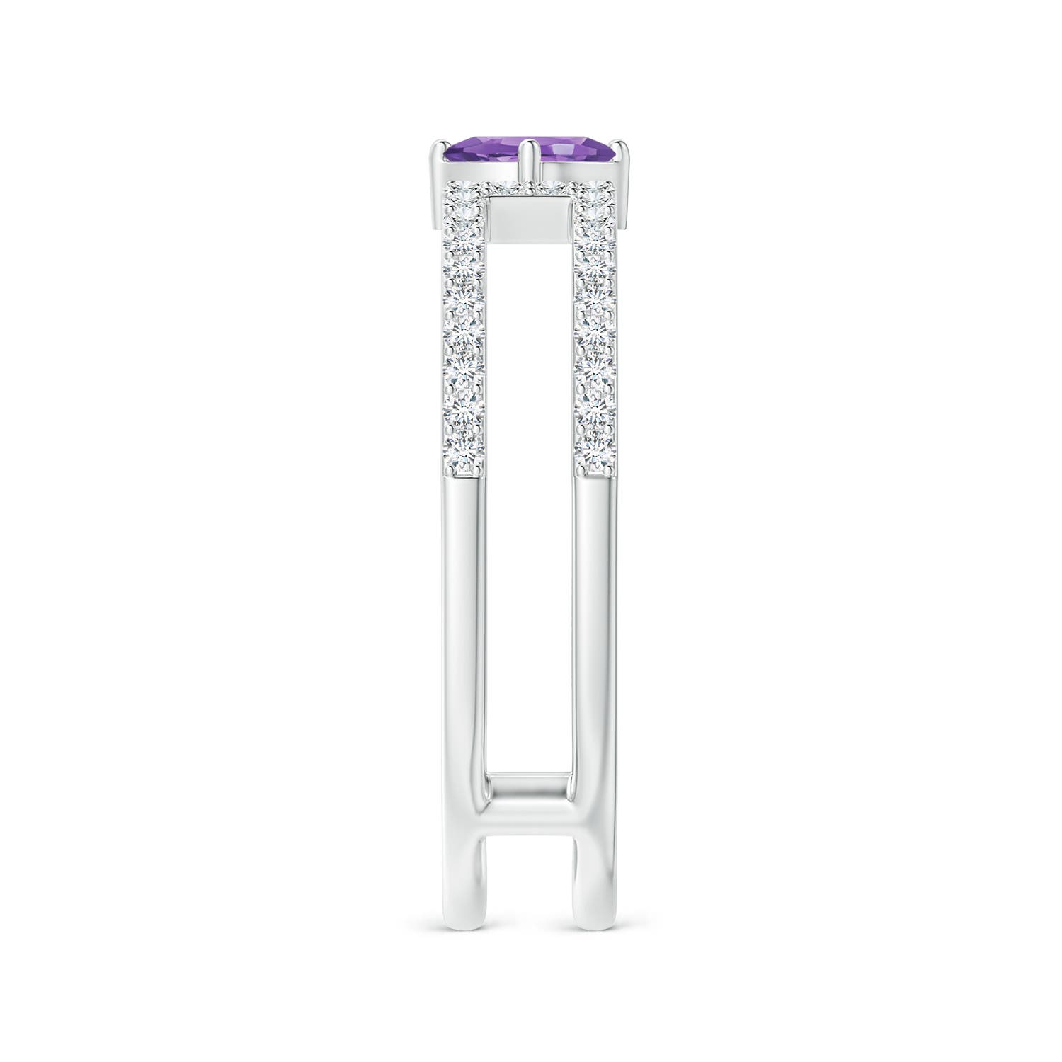 AA - Amethyst / 0.44 CT / 14 KT White Gold