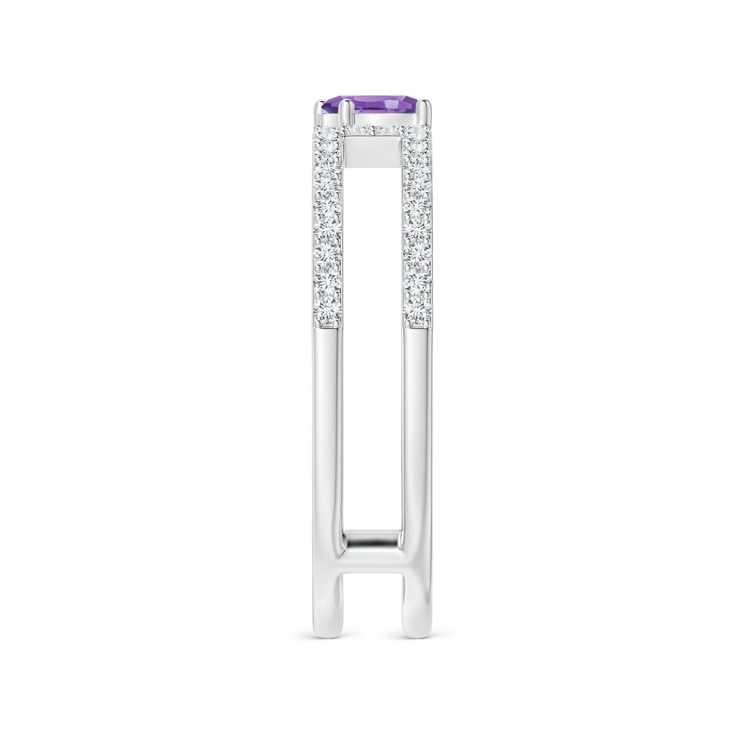 AA - Amethyst / 0.44 CT / 14 KT White Gold