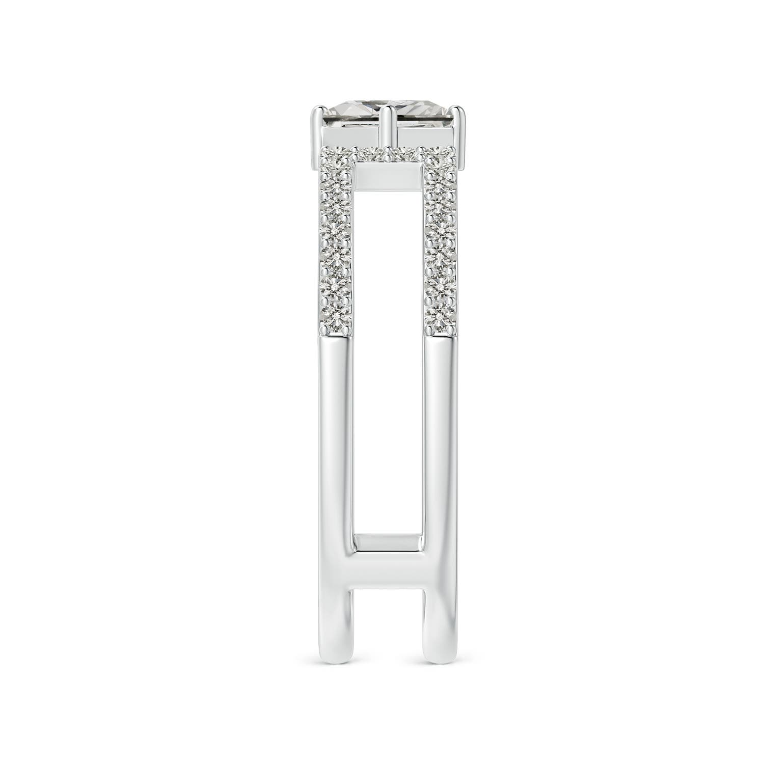 K, I3 / 0.61 CT / 14 KT White Gold