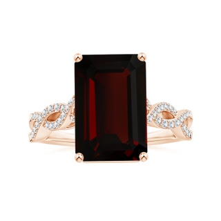 14x9.96x5.8mm AAA Prong-Set GIA Certified Emerald-Cut Garnet Ring with Diamond Twist Shank in 9K Rose Gold