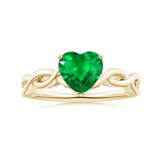 7.96x8.15x4.14mm AAA Prong-Set Solitaire Heart-Shaped Emerald Twisted Shank Ring in 9K Yellow Gold