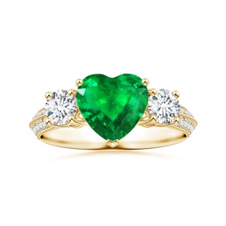 7.96x8.15x4.14mm AAA Three Stone GIA Certified Heart-Shaped Emerald Knife Edge Ring with Milgrain in 18K Yellow Gold