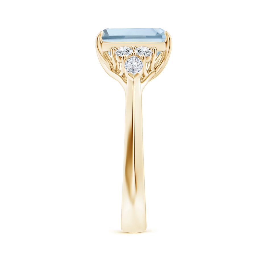 9x7mm A Emerald-Cut Aquamarine Side Stone Engagement Ring with Diamonds in Yellow Gold side 299