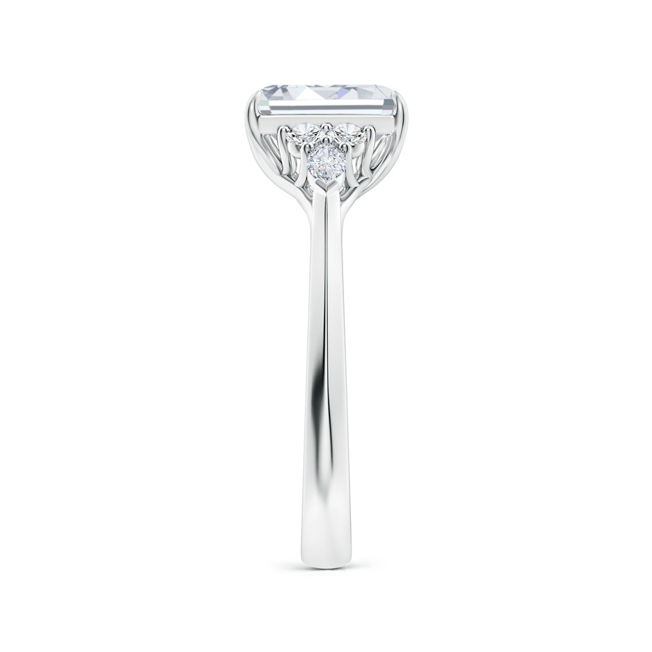 8x6mm GVS2 Emerald-Cut Diamond Side Stone Engagement Ring with Diamonds in P950 Platinum side 299