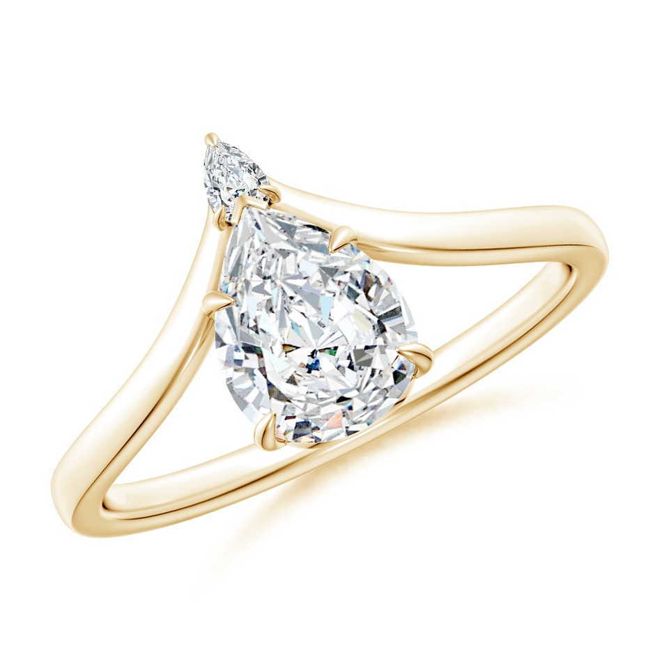 7.7x5.7mm GVS2 Prong-Set Pear Diamond Chevron Engagement Ring in Yellow Gold 